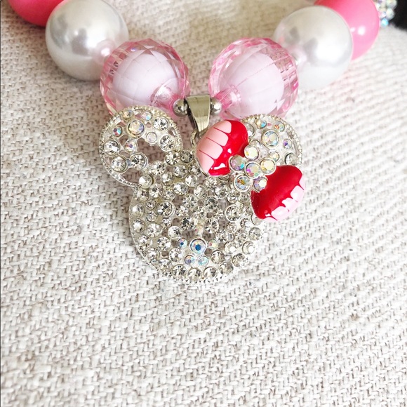 Necklace with matching bracelet - Picture 2 of 3